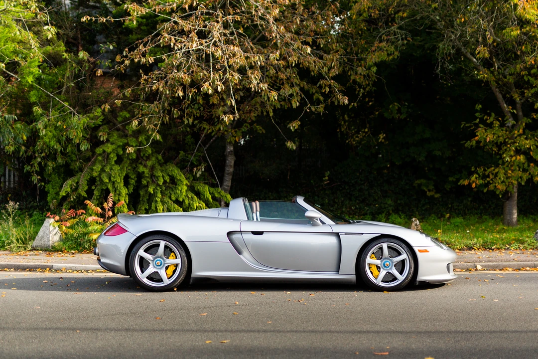 2005 Porsche Carrera GT - Image 13 of 31