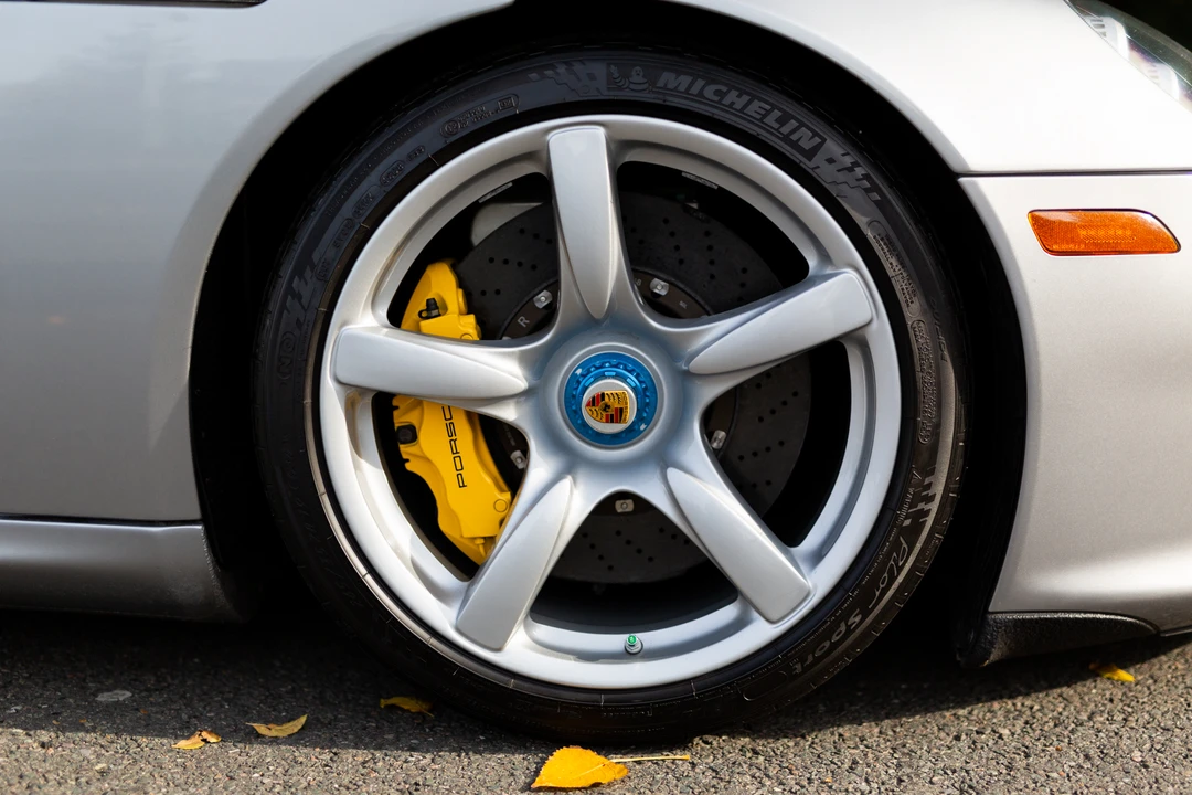 2005 Porsche Carrera GT - Image 16 of 31