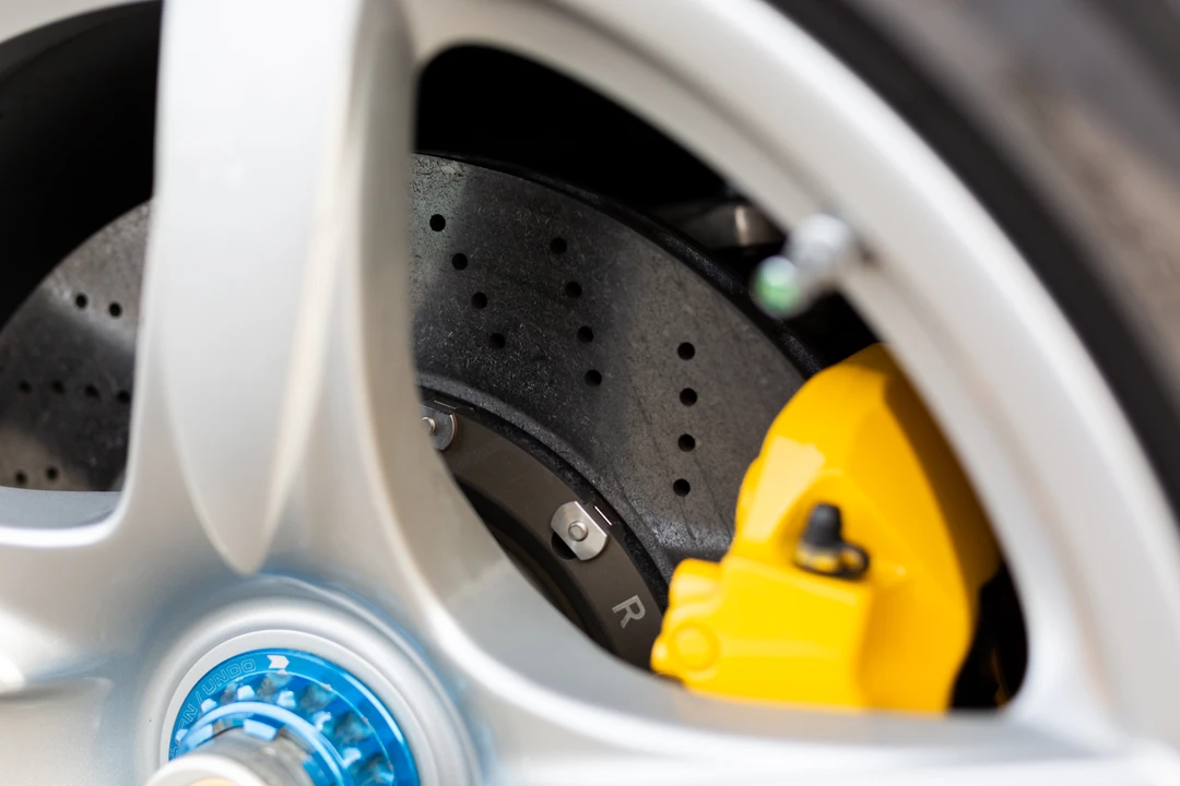 2005 Porsche Carrera GT - Image 25 of 31