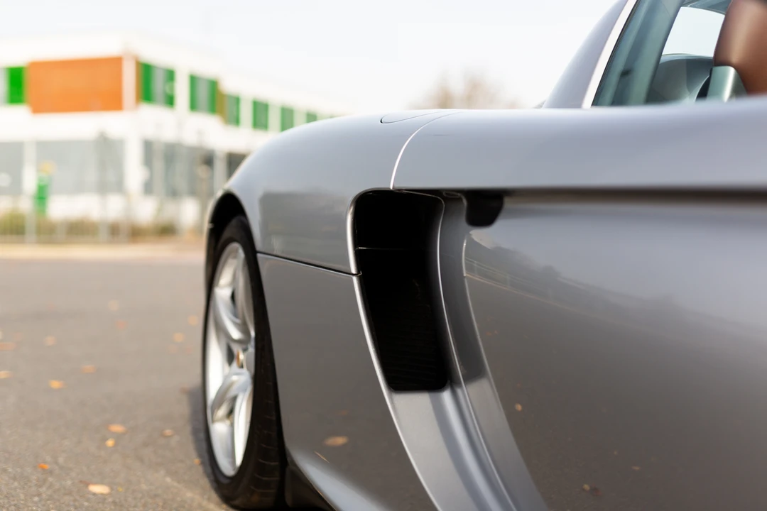 2005 Porsche Carrera GT - Image 30 of 31