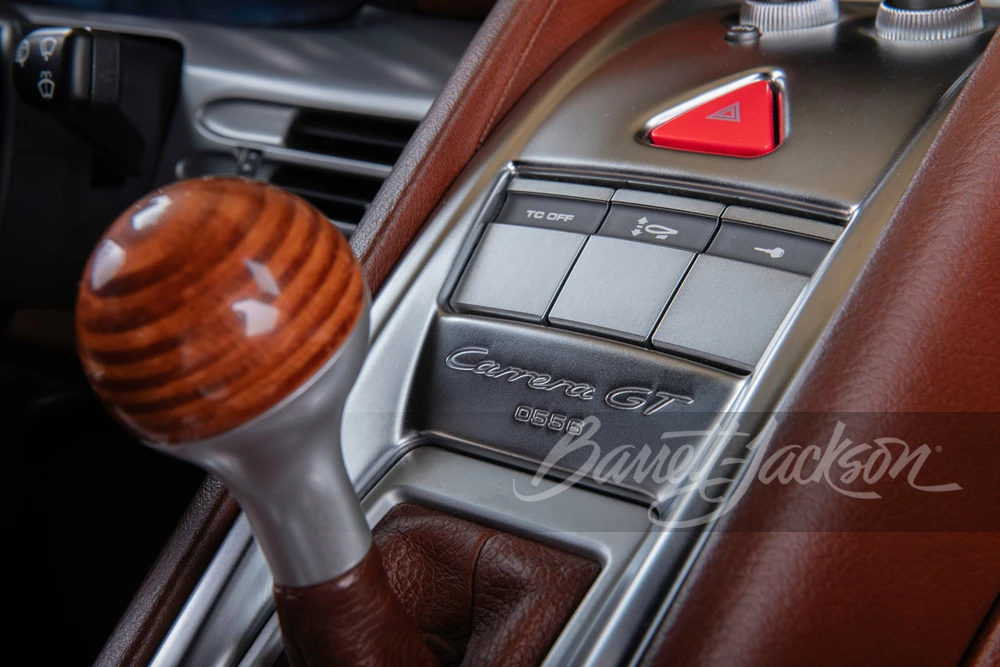 2005 Porsche Carrera GT - Image 25 of 31