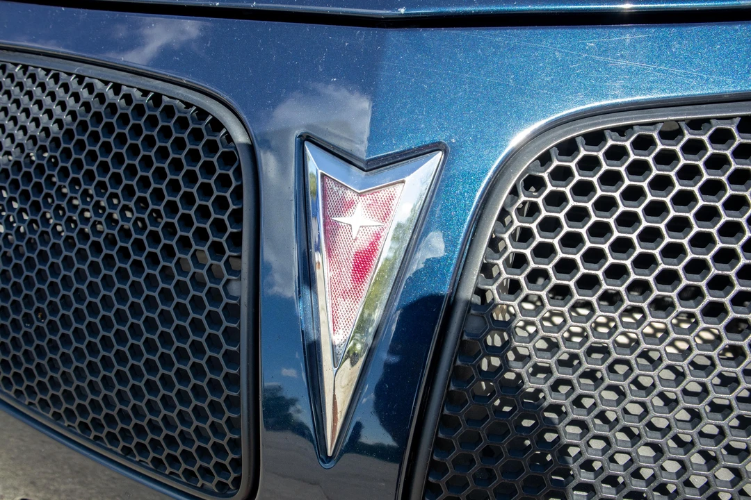 2005 Pontiac Bonneville 5th+ Gen - Image 13 of 31