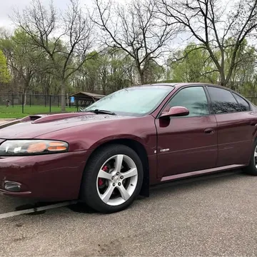 2005 Pontiac Bonneville GXP Sedan 4D