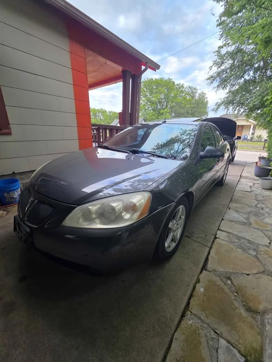 2005 Pontiac G6 - Image 2 of 4