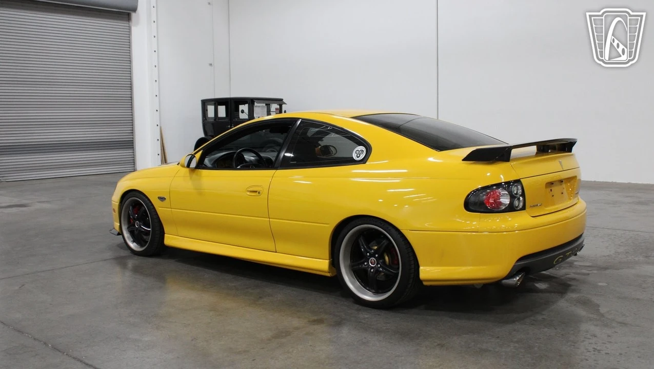 2005 Pontiac GTO 4th Gen - Image 15 of 31