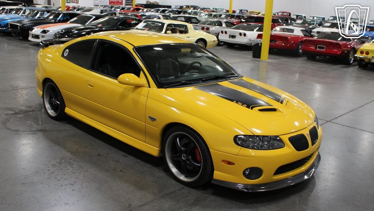 2005 Pontiac GTO 4th Gen - Image 11 of 31