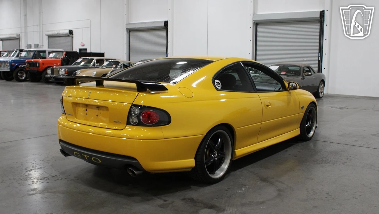 2005 Pontiac GTO 4th Gen - Image 17 of 31