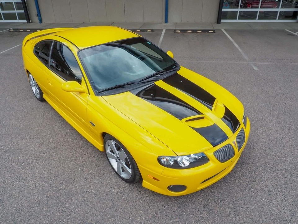 2005 Pontiac GTO 4th Gen - Image 12 of 31