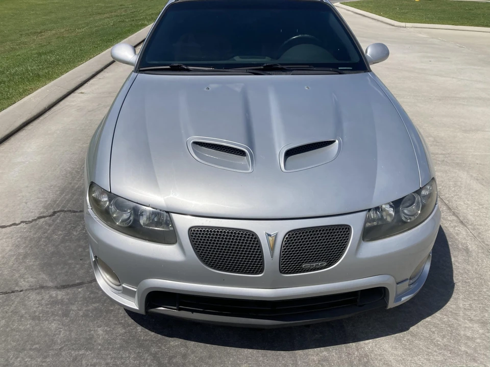 2005 Pontiac GTO 4th Gen - Image 17 of 31