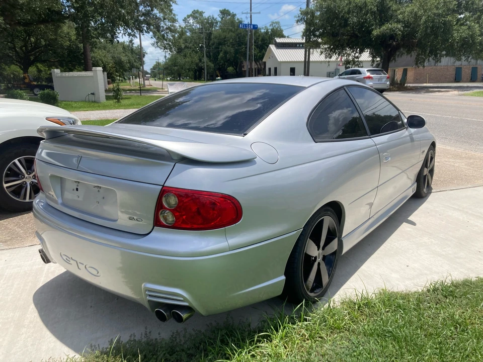 2005 Pontiac GTO 4th Gen - Image 14 of 31