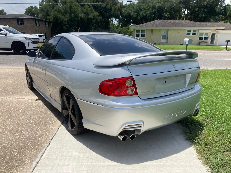 2005 Pontiac GTO 4th Gen - Image 16 of 31