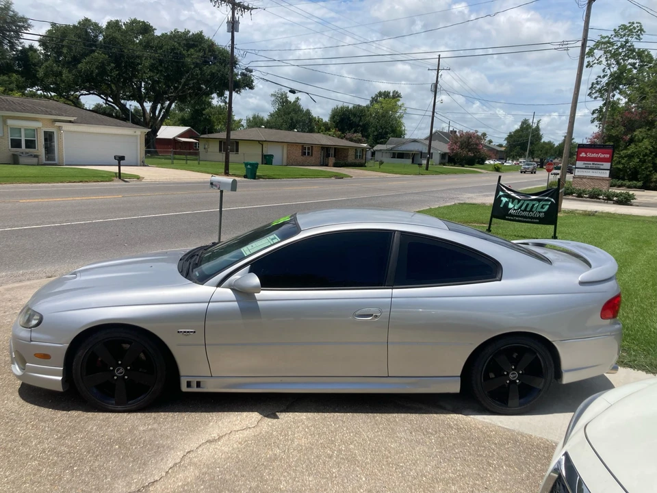 2005 Pontiac GTO 4th Gen - Image 11 of 31