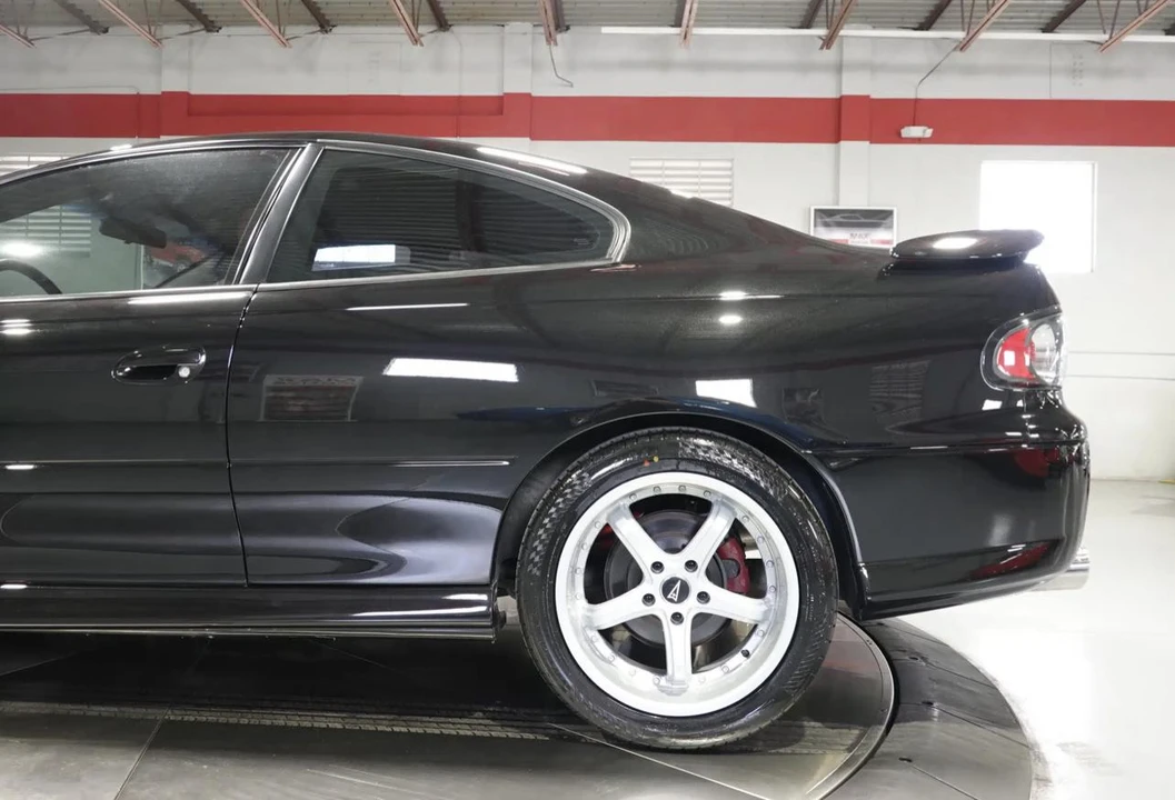 2005 Pontiac GTO 4th Gen - Image 11 of 31