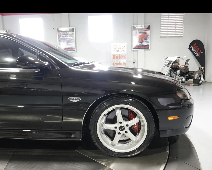 2005 Pontiac GTO 4th Gen - Image 15 of 31
