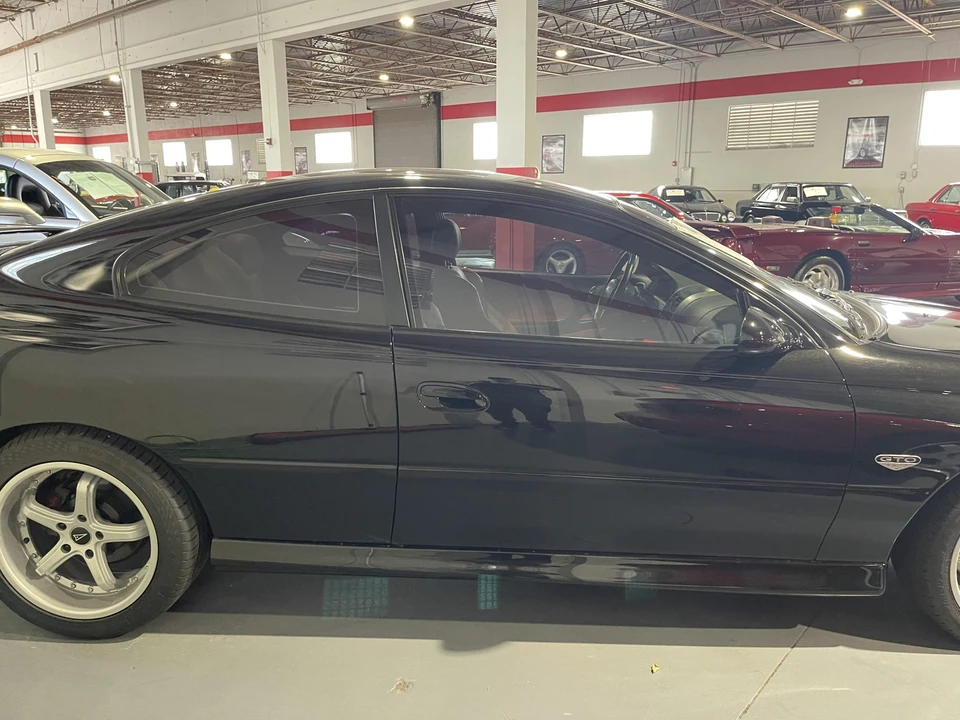 2005 Pontiac GTO 4th Gen - Image 14 of 31
