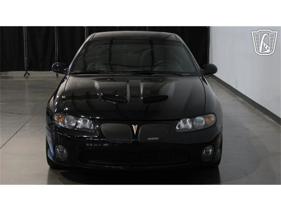2005 Pontiac GTO 4th Gen - Image 21 of 31
