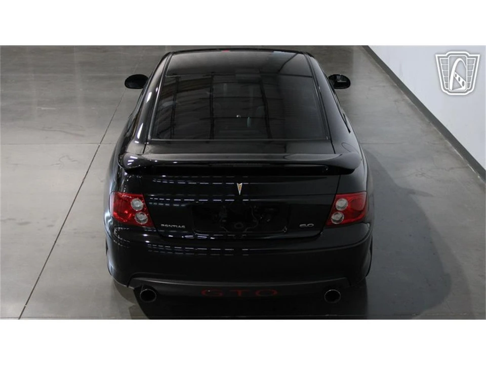2005 Pontiac GTO 4th Gen - Image 17 of 31