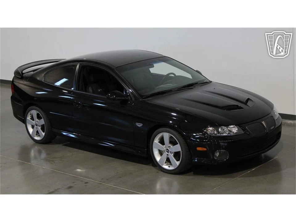 2005 Pontiac GTO 4th Gen - Image 14 of 31