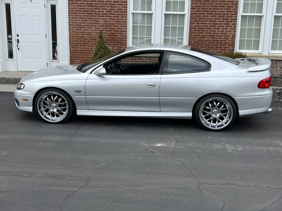 2005 Pontiac GTO 4th Gen - Image 2 of 7