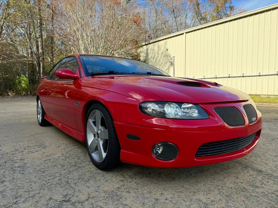 2005 Pontiac GTO 4th Gen - Image 10 of 31