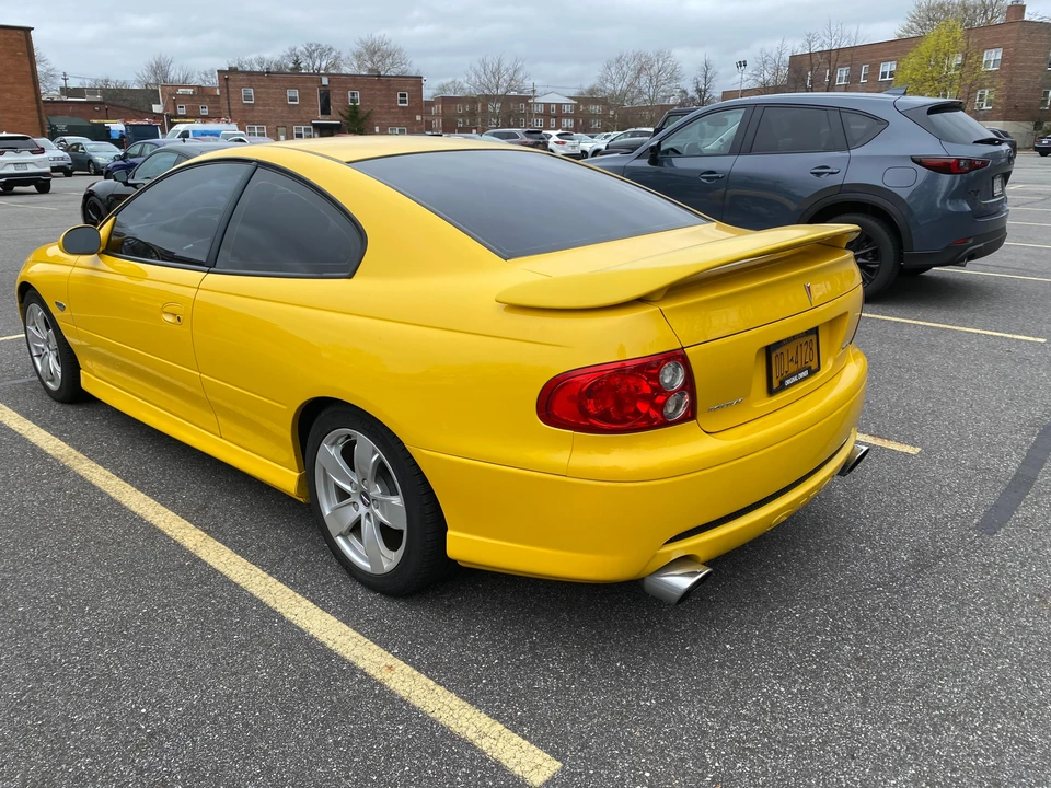 2005 Pontiac GTO 4th Gen - Image 10 of 31