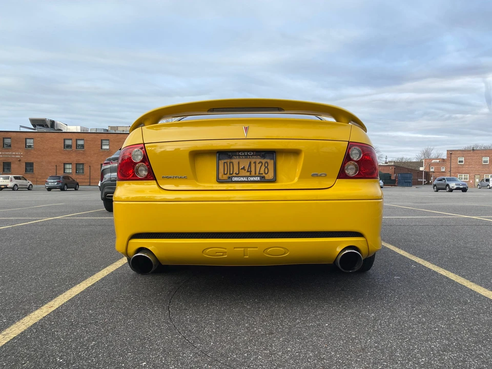 2005 Pontiac GTO 4th Gen - Image 12 of 31