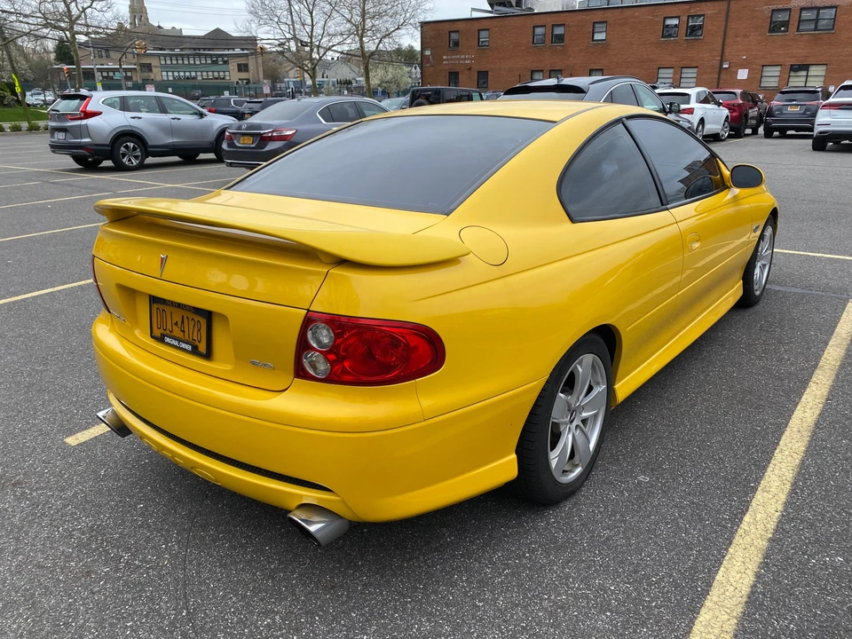2005 Pontiac GTO 4th Gen - Image 13 of 31