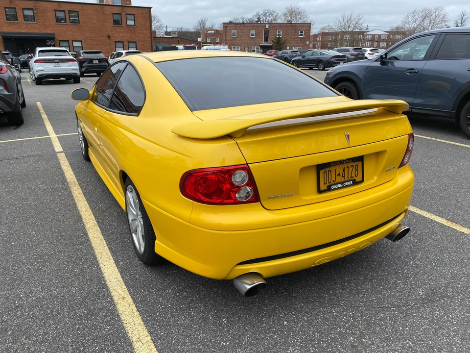 2005 Pontiac GTO 4th Gen - Image 11 of 31