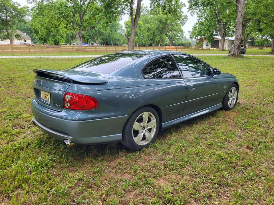 2005 Pontiac GTO 4th Gen - Image 10 of 31