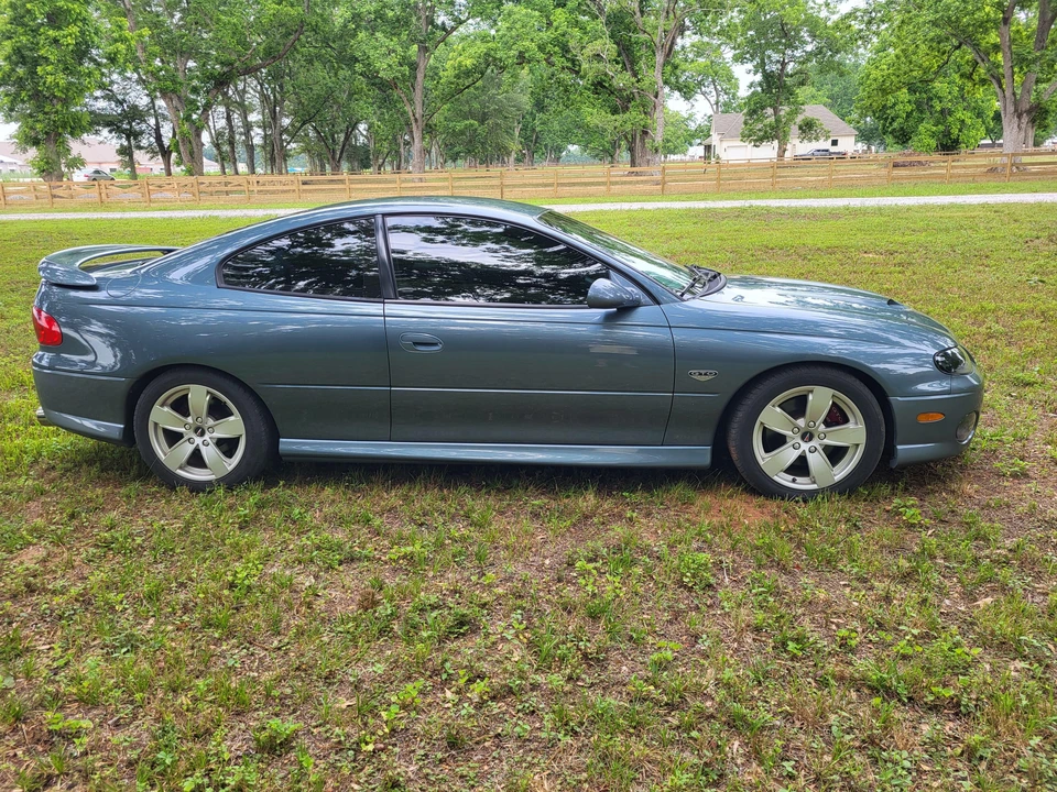 2005 Pontiac GTO 4th Gen - Image 11 of 31
