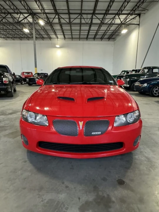 2005 Pontiac GTO 4th Gen - Image 2 of 4
