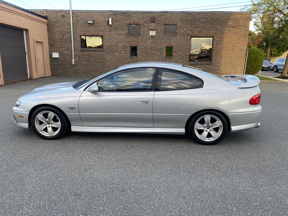 2005 Pontiac GTO 4th Gen - Image 9 of 31
