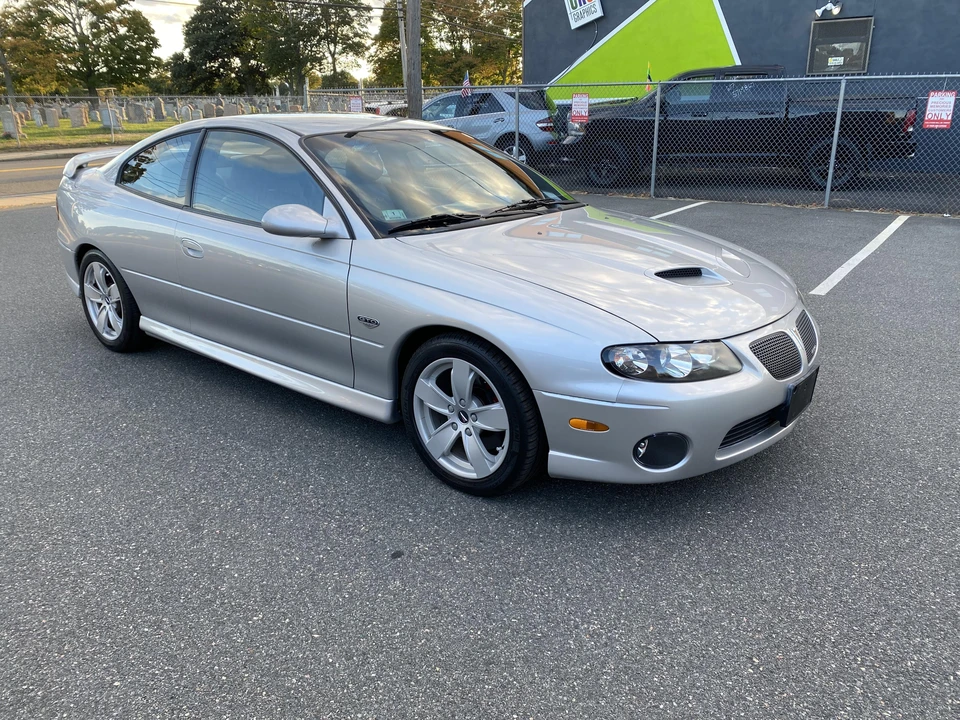2005 Pontiac GTO 4th Gen - Image 13 of 31