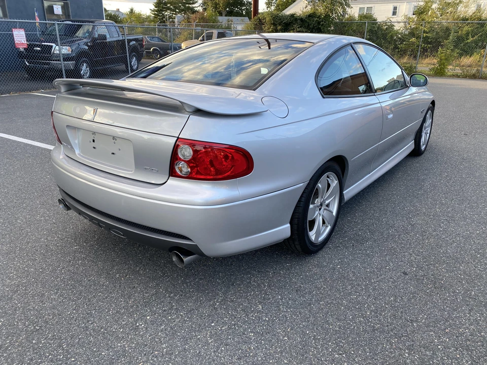 2005 Pontiac GTO 4th Gen - Image 11 of 31