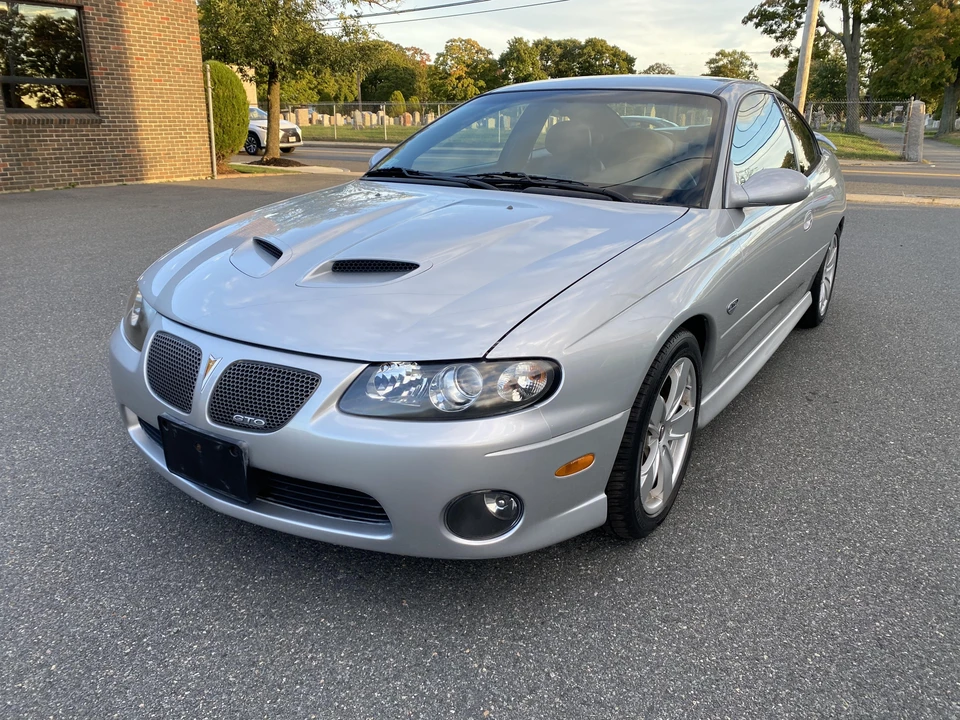 2005 Pontiac GTO 4th Gen - Image 8 of 31