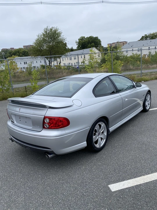 2005 Pontiac GTO 4th Gen - Image 12 of 31