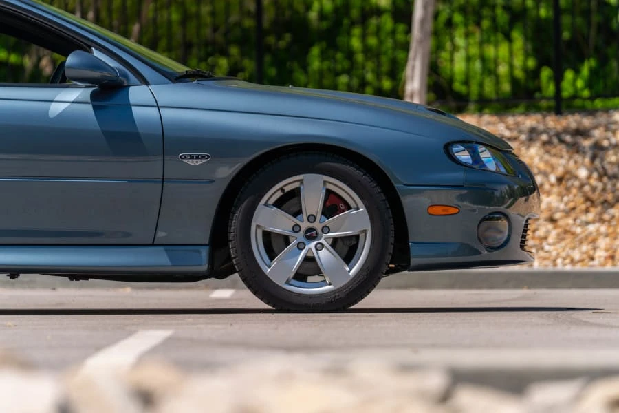 2005 Pontiac GTO 4th Gen - Image 10 of 29