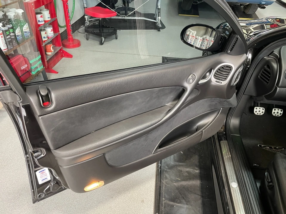 2005 Pontiac GTO 4th Gen - Image 9 of 21