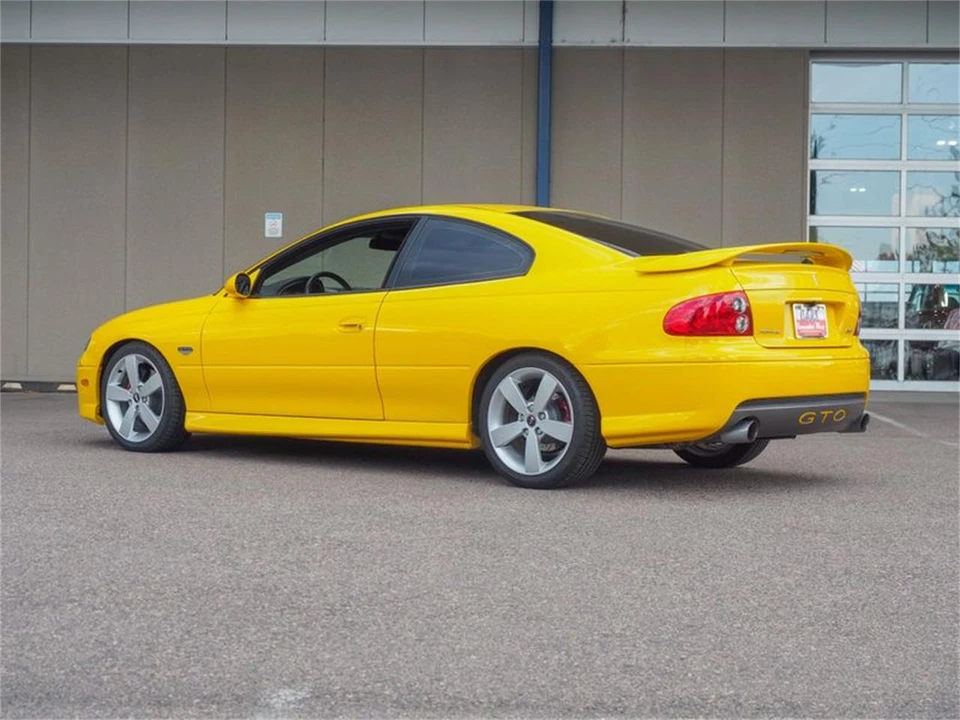 2005 Pontiac GTO 4th Gen - Image 2 of 31