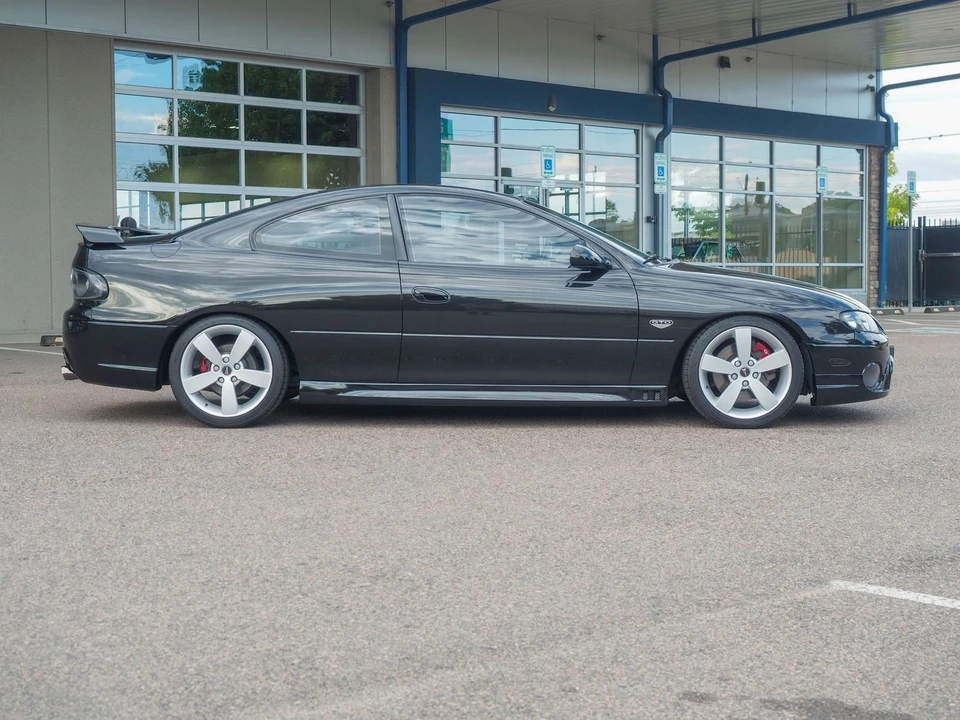 2005 Pontiac GTO 4th Gen - Image 11 of 31