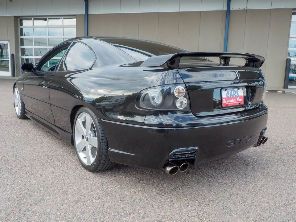 2005 Pontiac GTO 4th Gen - Image 16 of 31