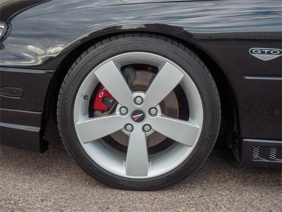 2005 Pontiac GTO 4th Gen - Image 28 of 31