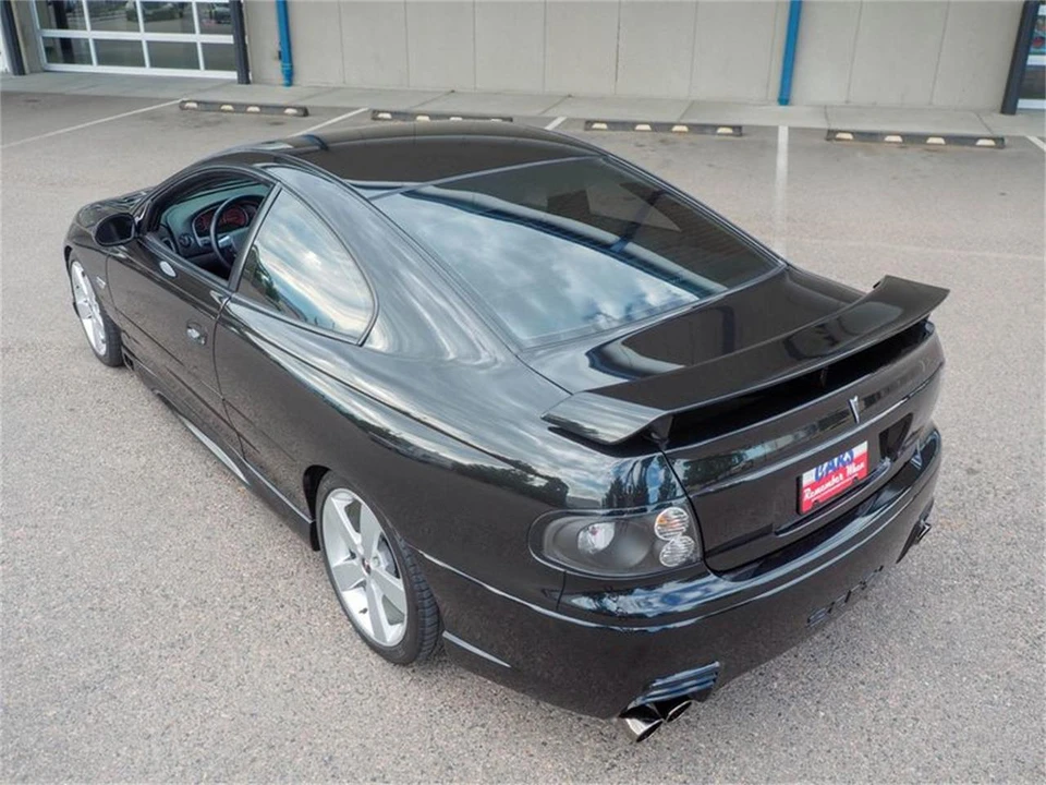 2005 Pontiac GTO 4th Gen - Image 12 of 31