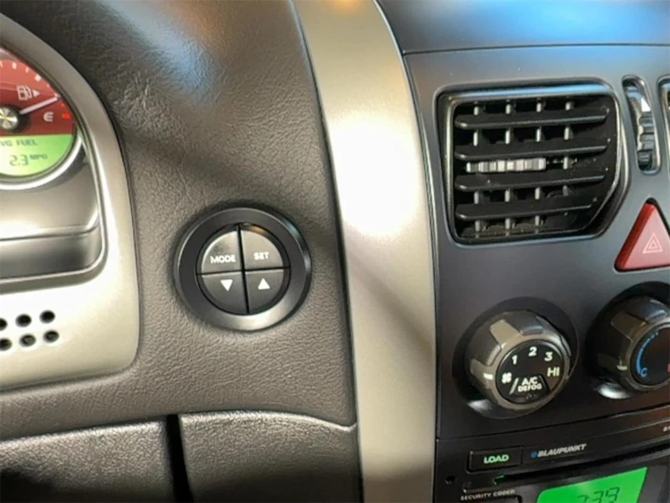 2005 Pontiac GTO 4th Gen - Image 26 of 31