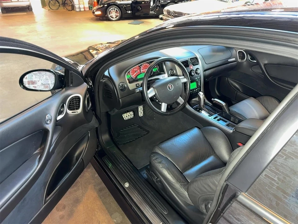 2005 Pontiac GTO 4th Gen - Image 11 of 31