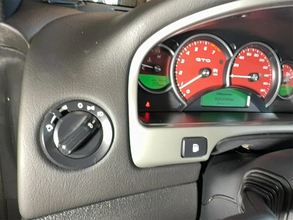 2005 Pontiac GTO 4th Gen - Image 27 of 31
