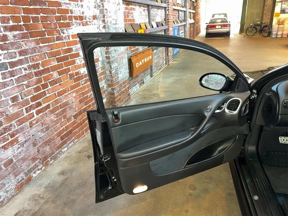2005 Pontiac GTO 4th Gen - Image 10 of 31