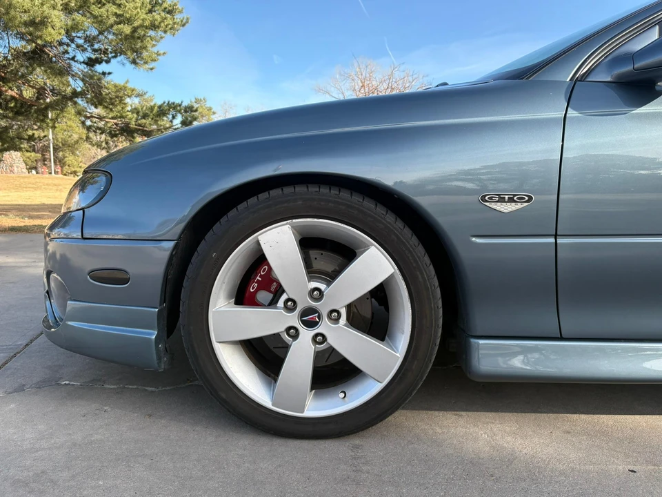2005 Pontiac GTO 4th Gen - Image 21 of 31