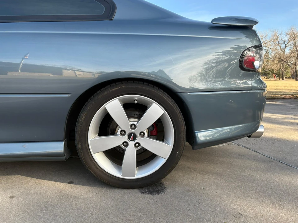 2005 Pontiac GTO 4th Gen - Image 22 of 31