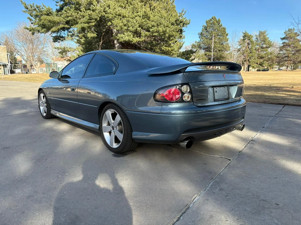 2005 Pontiac GTO 4th Gen - Image 11 of 31